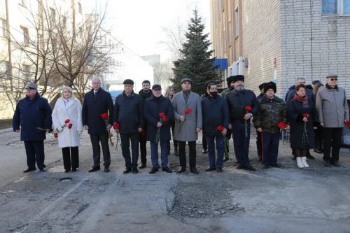 16456903372867842786133035348780