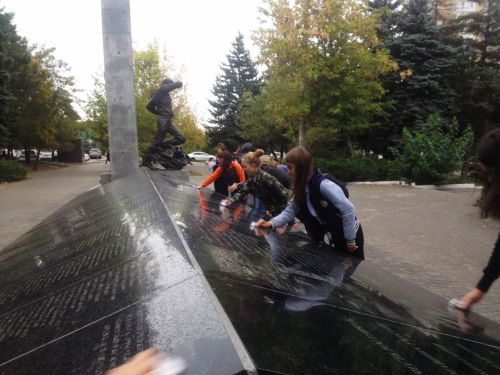 Субботник учащ 104 шк на АЧС