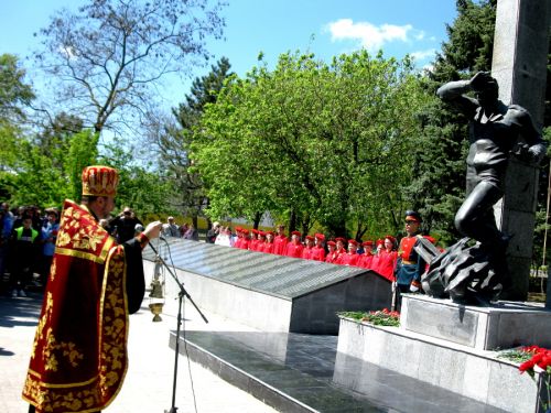 Апрель 2023 Комар 1